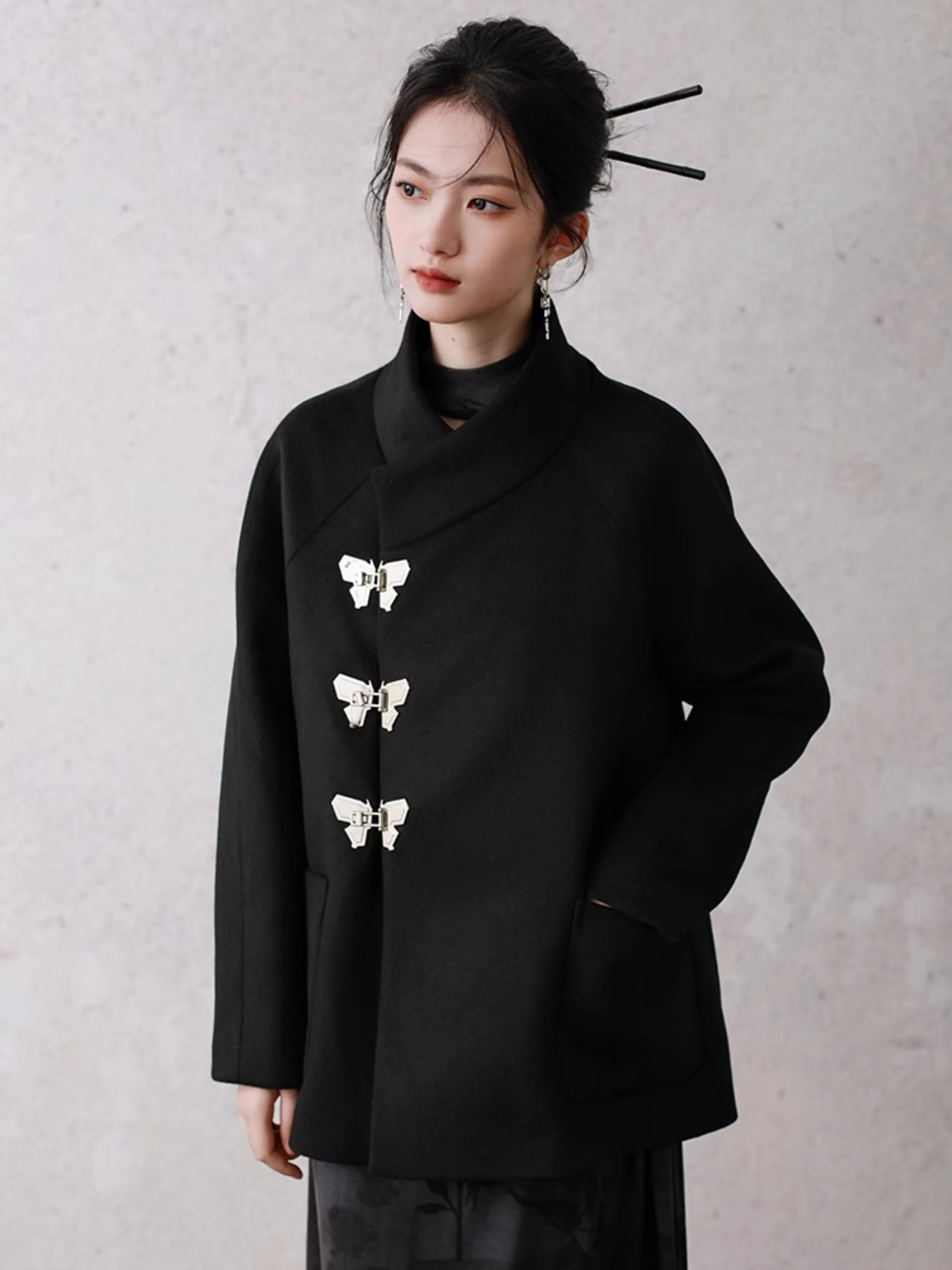 Stand-up Collar Butterfly Button Short Coat