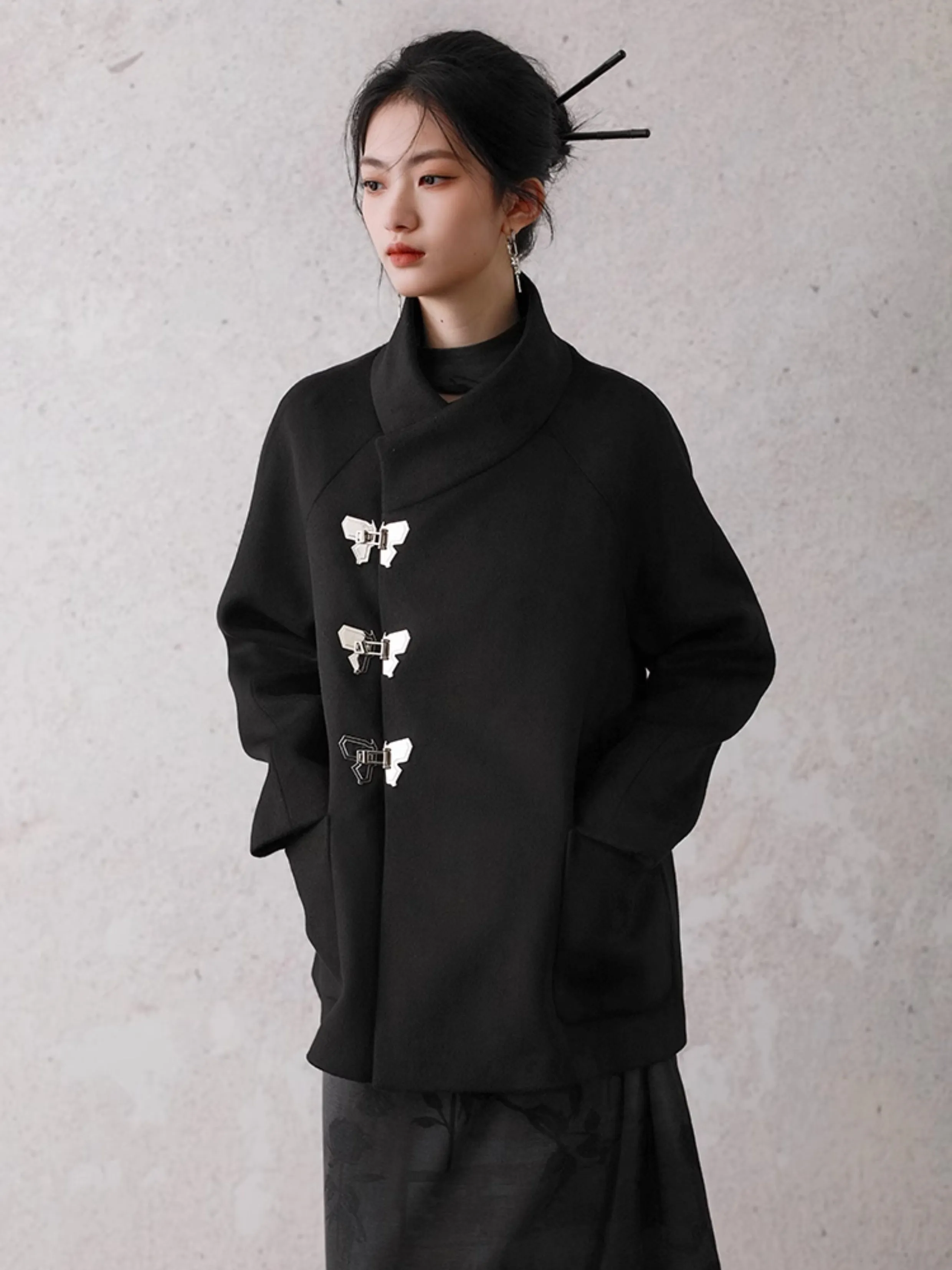 Stand-up Collar Butterfly Button Short Coat