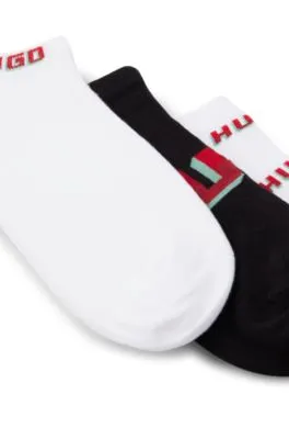 Three-pack of ankle socks with logos